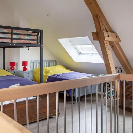 Vakantiehuis Renovated With Enclosed Garden