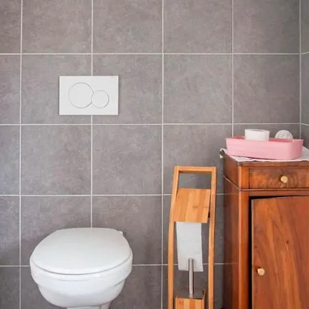 Renovated With Enclosed Garden *