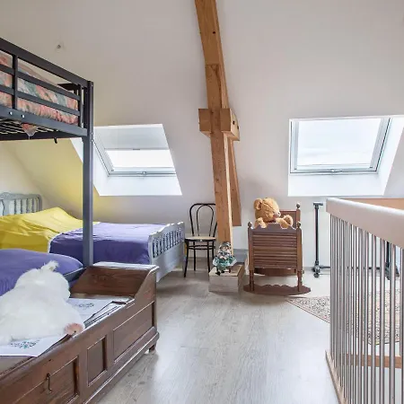 Renovated With Enclosed Garden Vakantiehuis